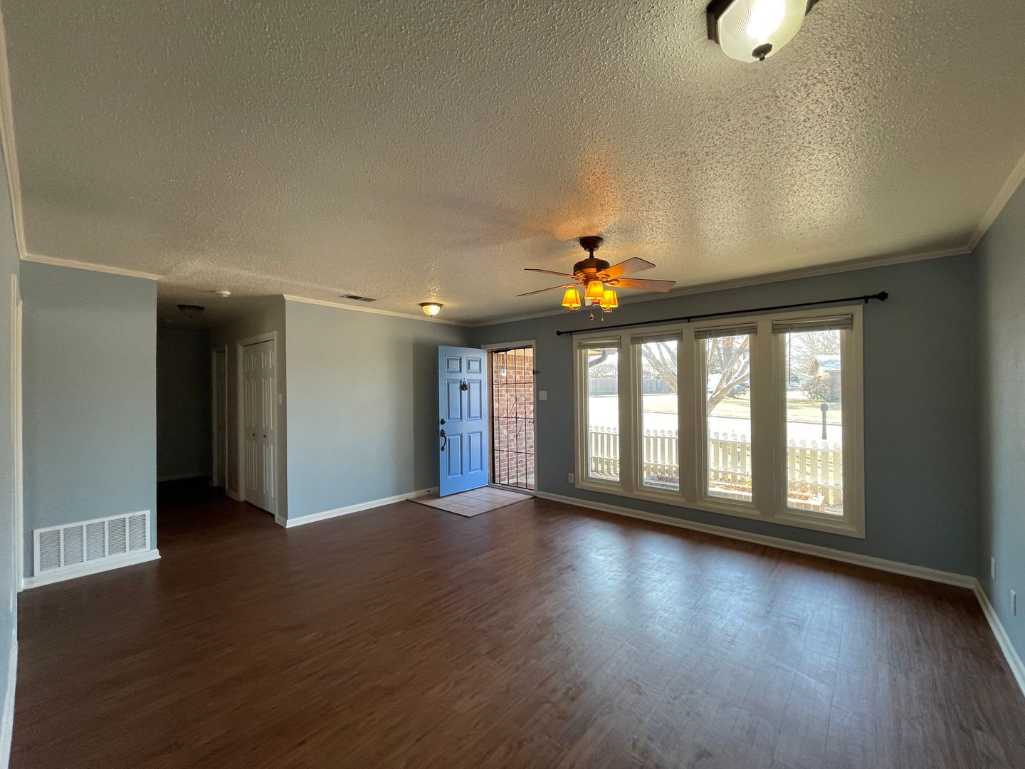 Pets Accepted! – photo 4