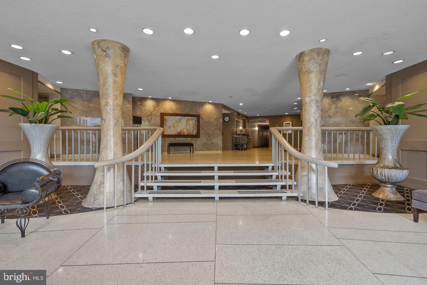 100 WEST Avenue – photo 3