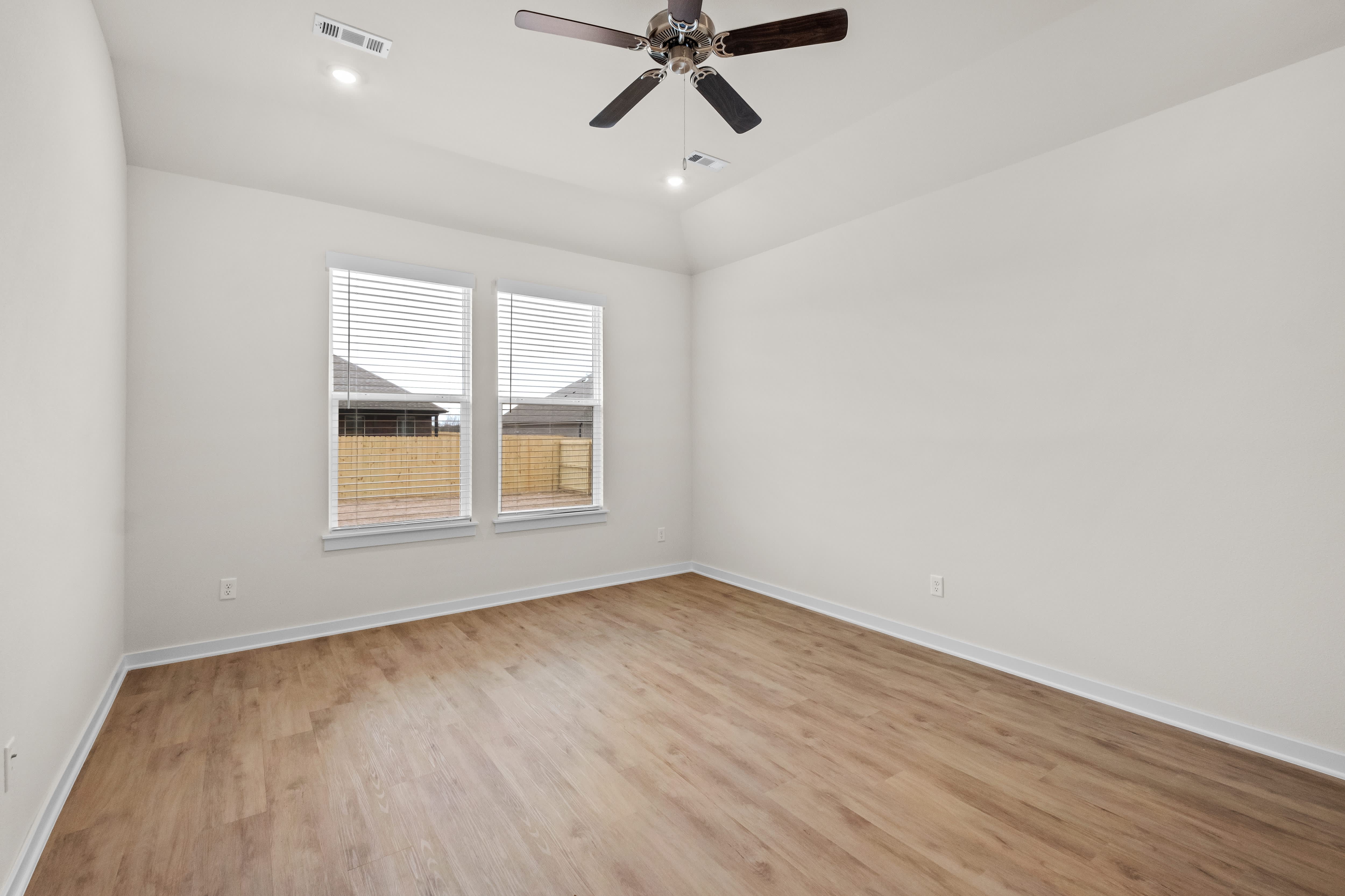 391 Branta Street – photo 4