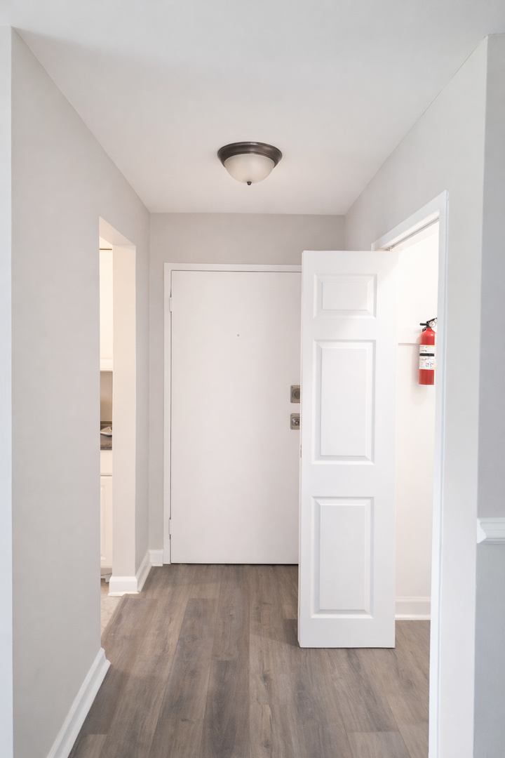 2026 Move In Special 500 Lease Signing Bonus Top Floor 2 Bedroom Condo In Southwest Dc Remodeled Move In Ready – photo 4