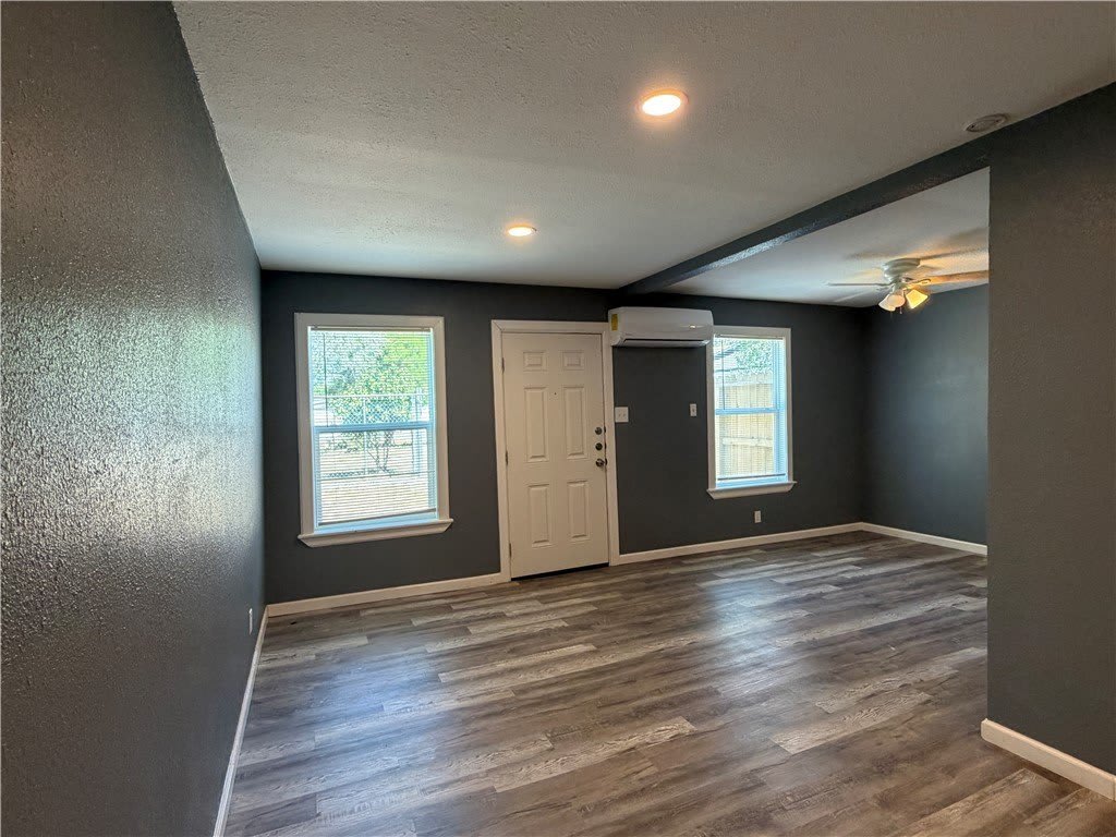 2725 Deer Street – photo 5
