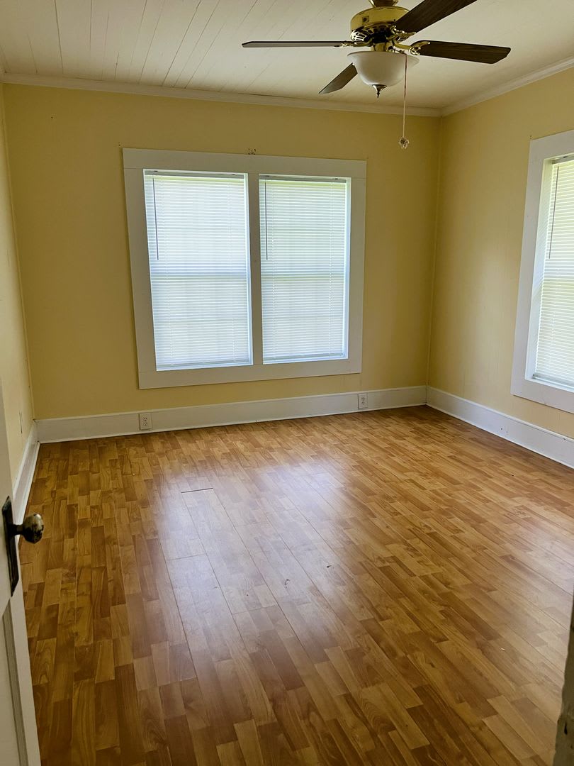 Cute 2/1 Home on Corner Lot in Graceville – photo 4