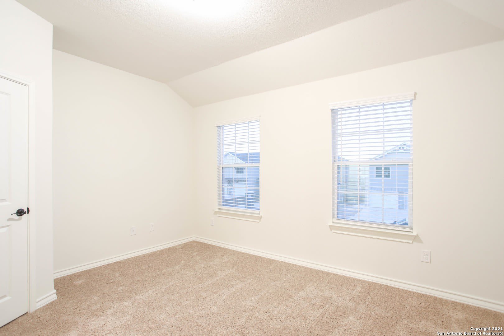 13902 Enzo Gate – photo 4