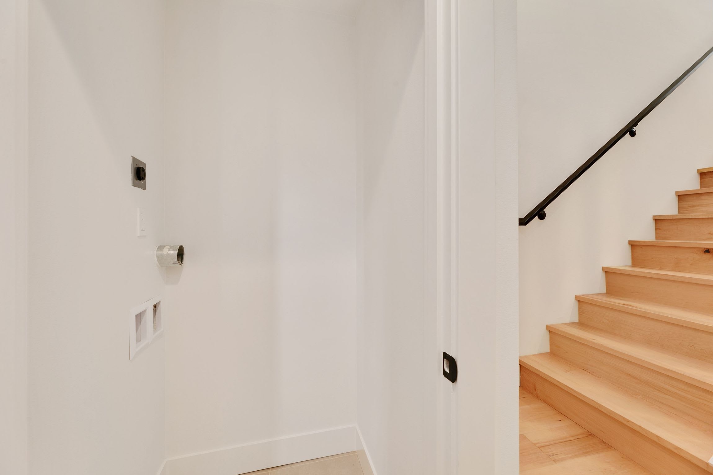 7033 35th Avenue Northeast – photo 2