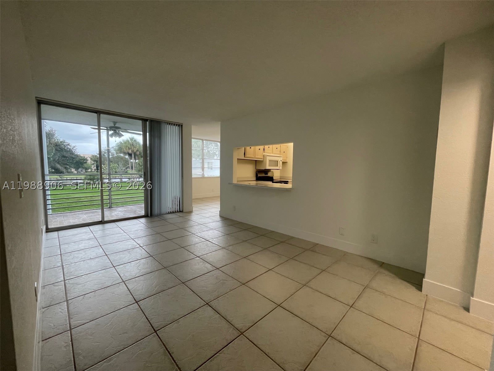 9441 Live Oak Pl – photo 1