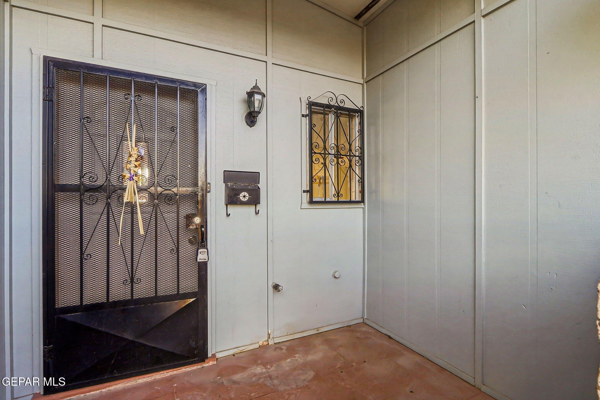 8408 MINEOLA Drive – photo 4