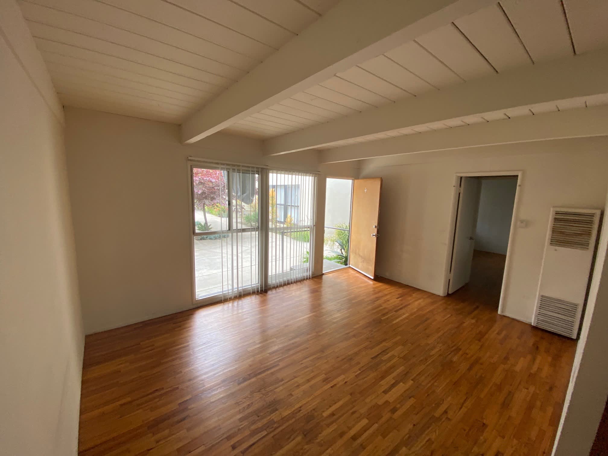 5415 San Vicente Blvd – photo 3