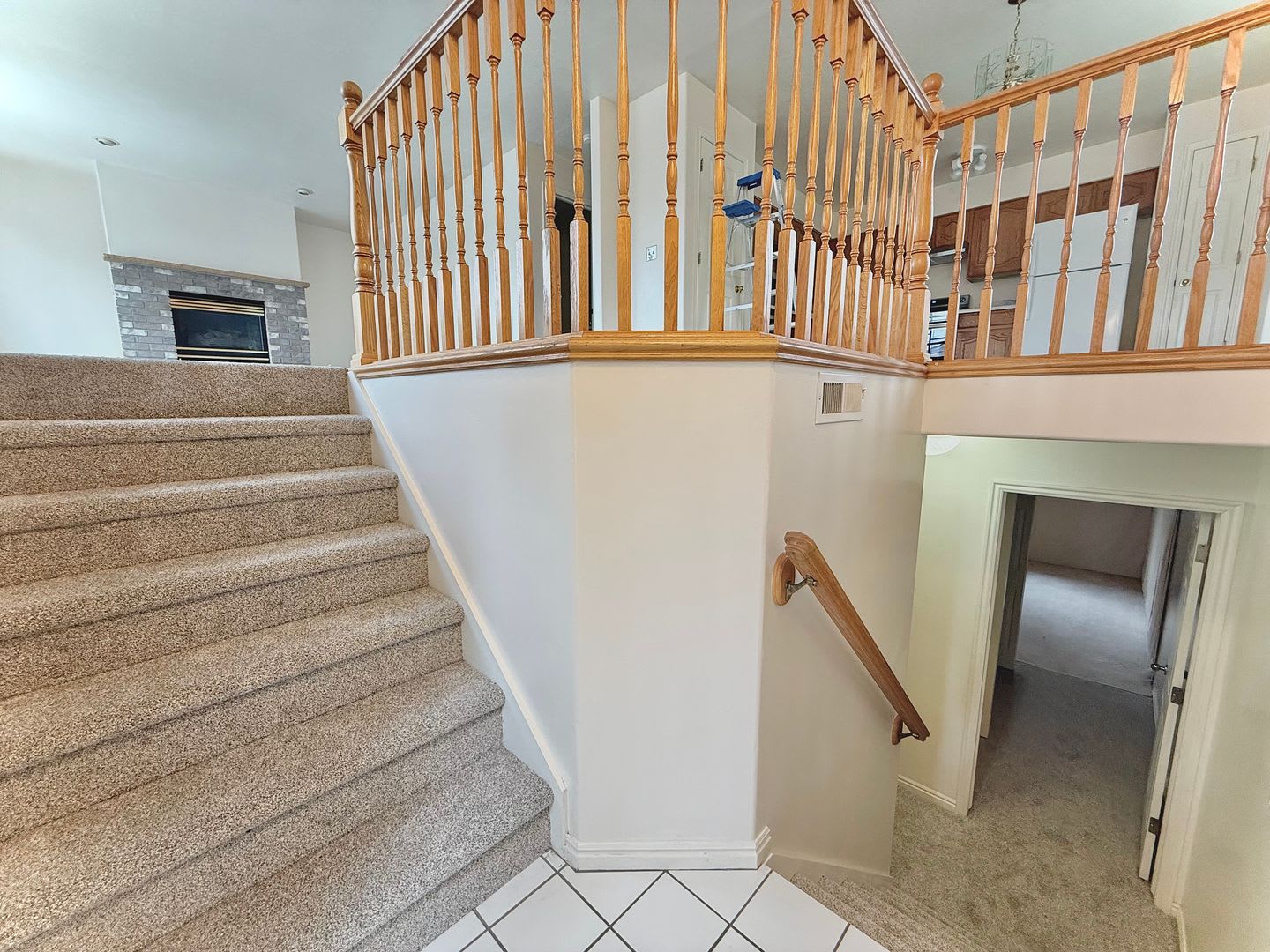 Spacious Split-Level Townhome, 2BR/2BA, 2-Car Garage – photo 3