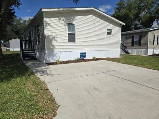 7082 Greenbrier Village Drive – photo 1