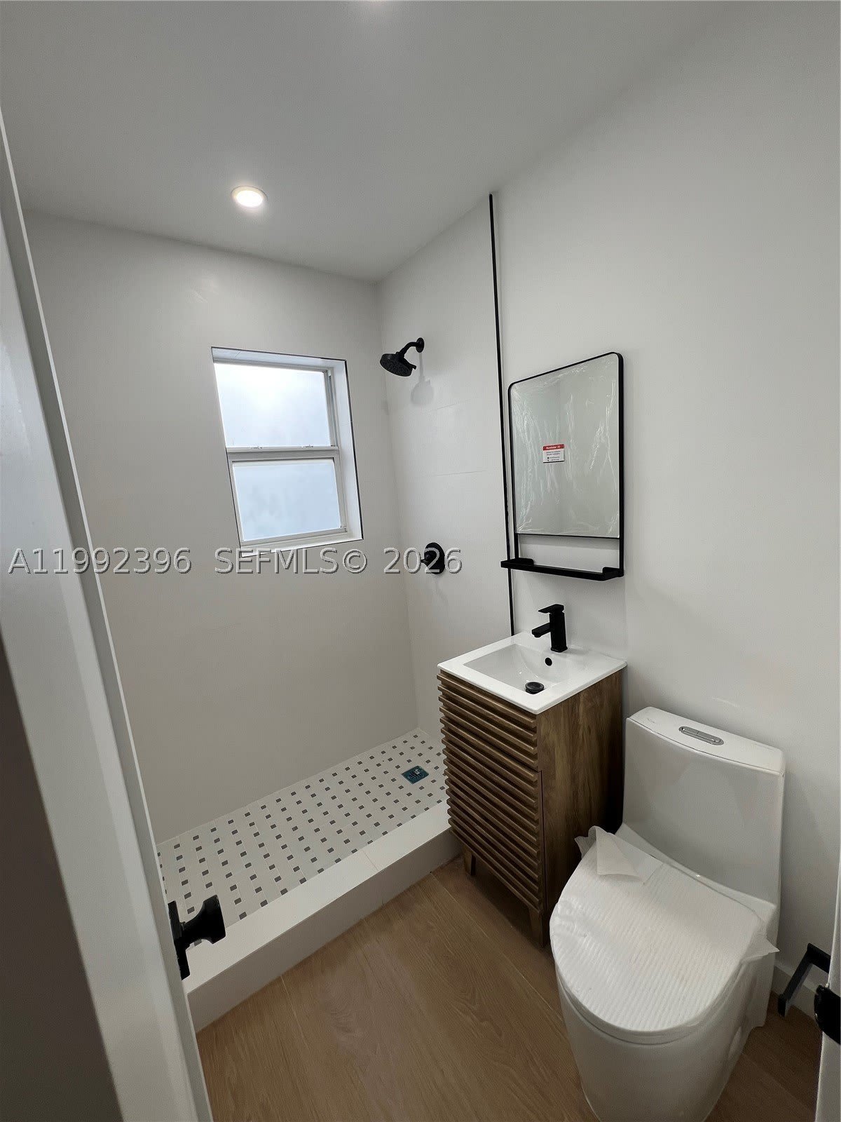 7035 NE 4th Ct – photo 2