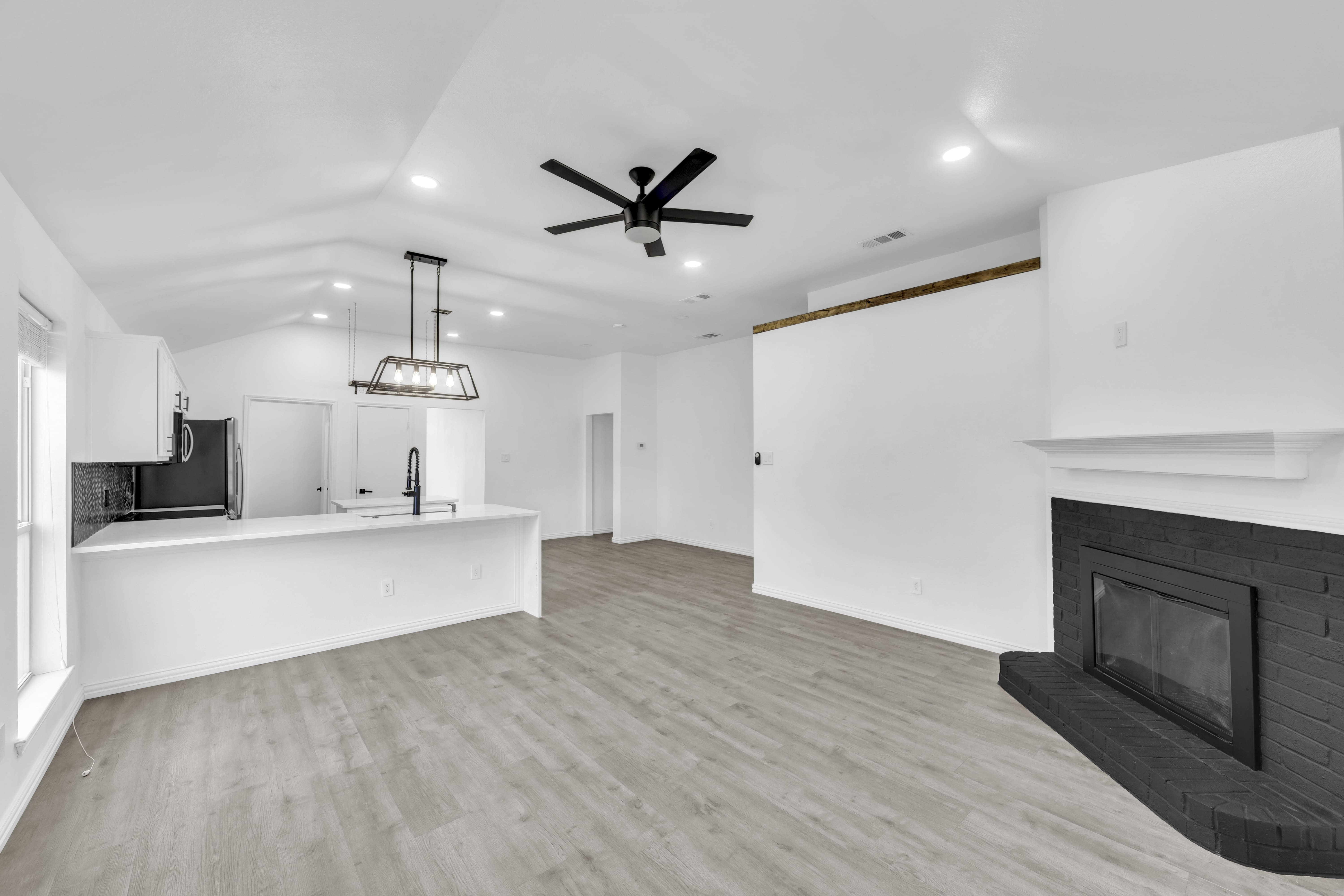 720 Mackenzi Drive – photo 2