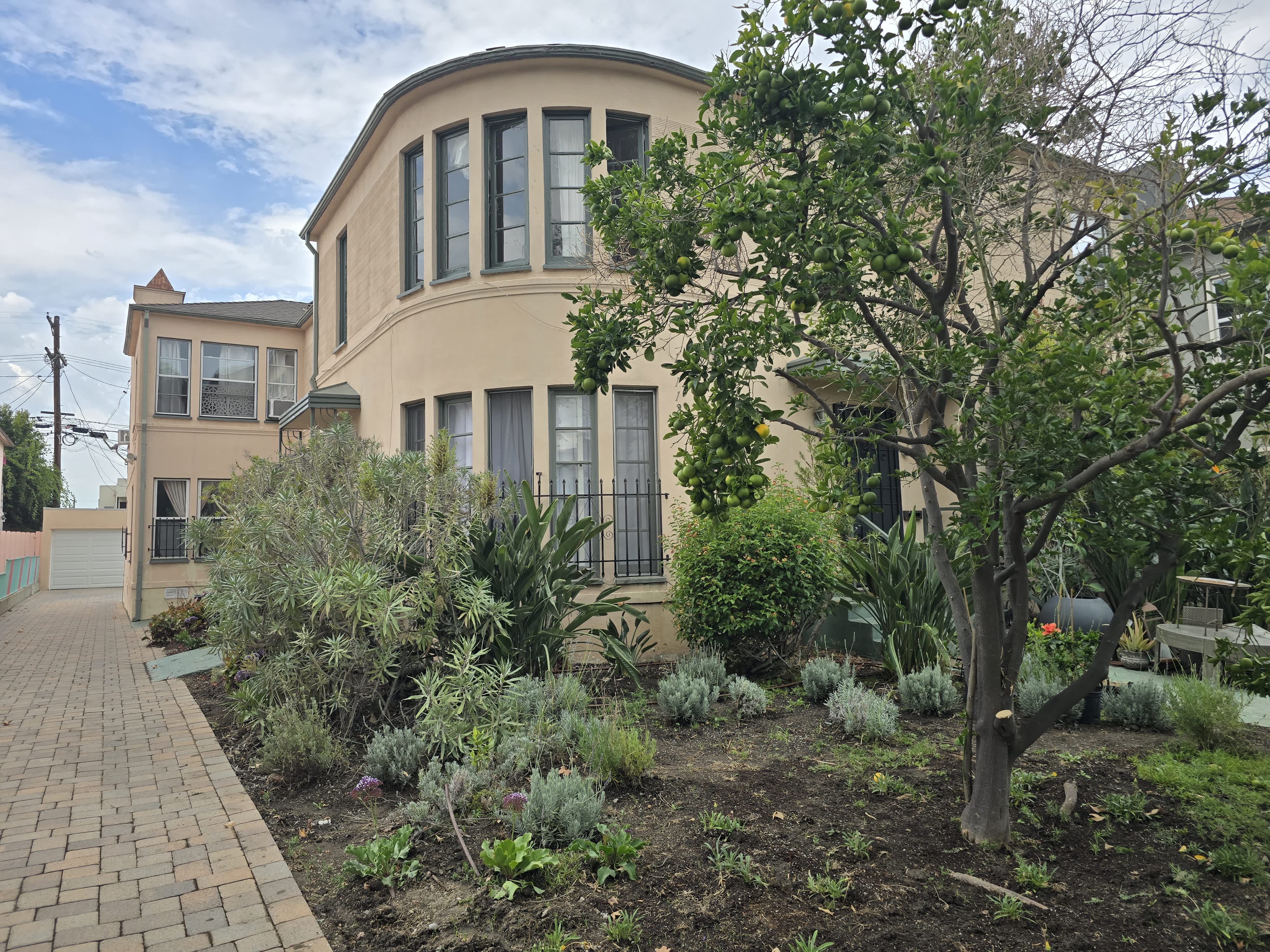 1231 Orange Grove Avenue – photo 3