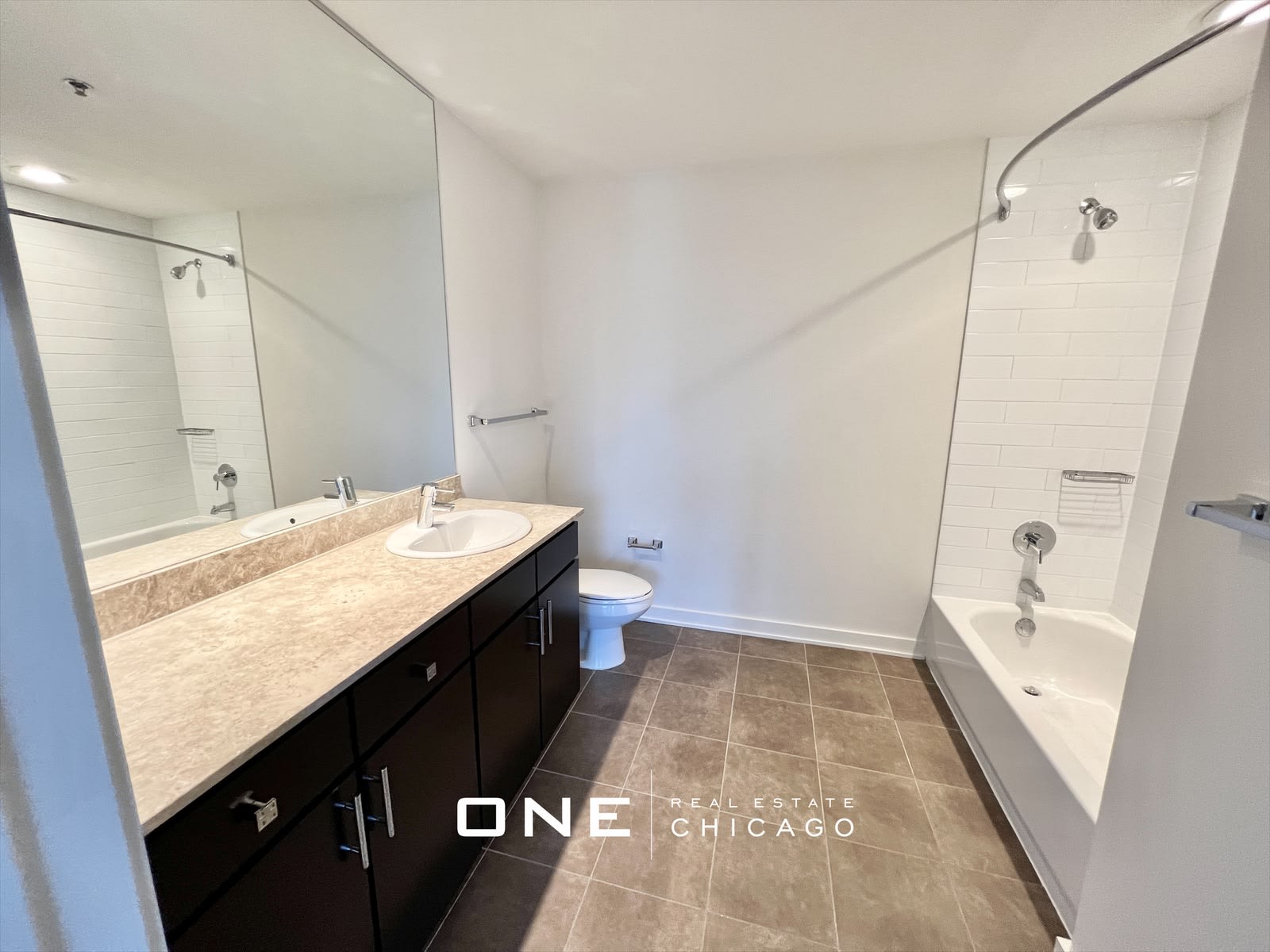 150 W Kinzie St – photo 5