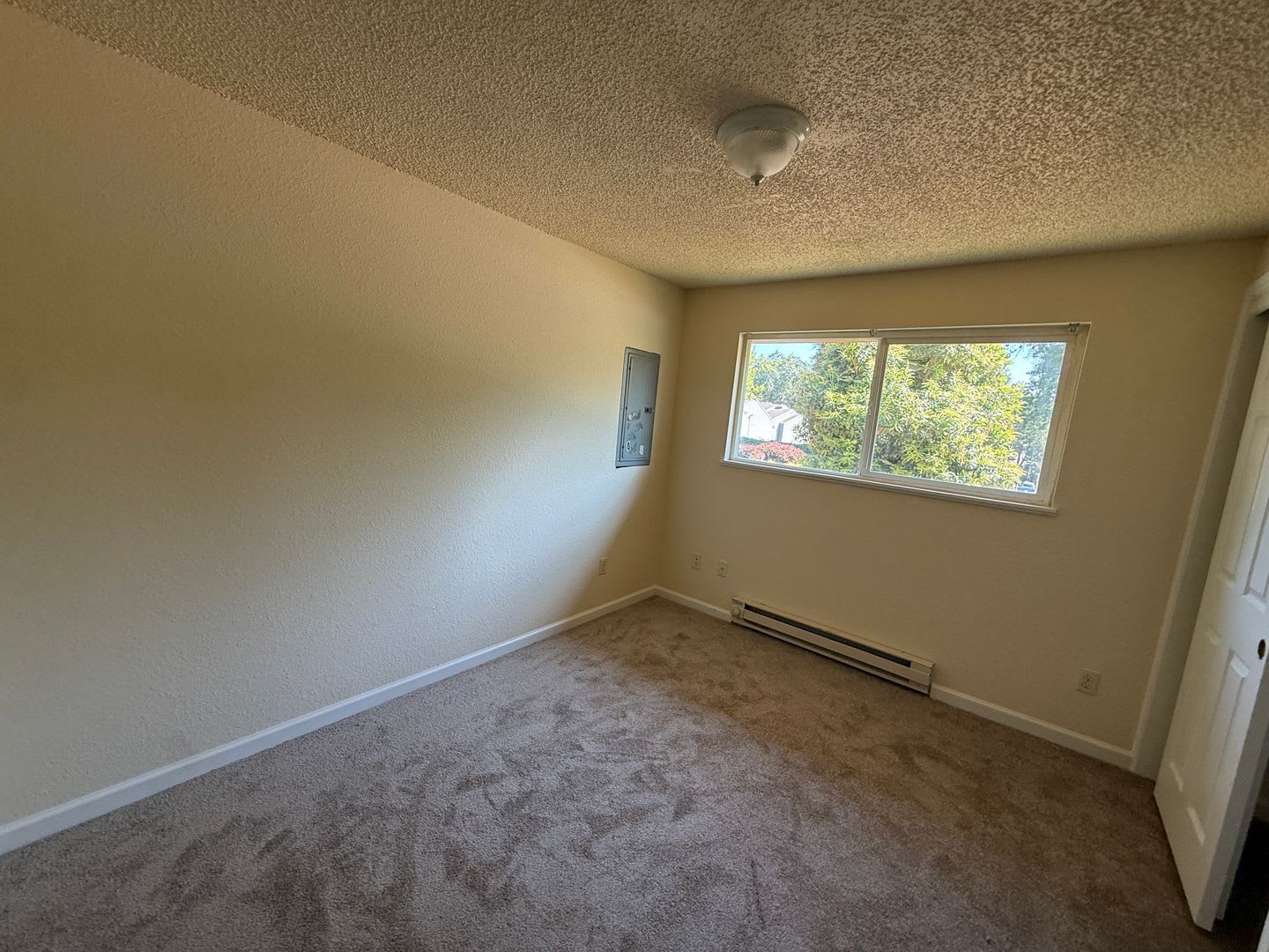 18770 Nw Shadow Lane Move In Special First Month S Rent Free Rock Creek Duplex – photo 5