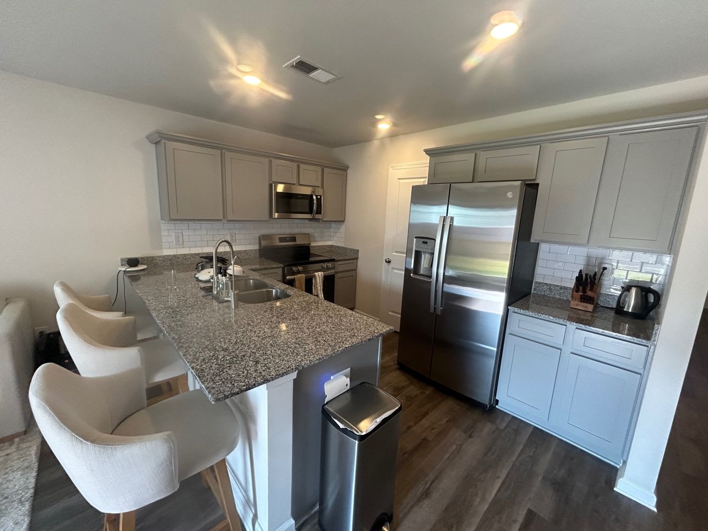3 bed 2 bath in a new construction neighborhood! 1100 Sqft- Pets allowed! – photo 3