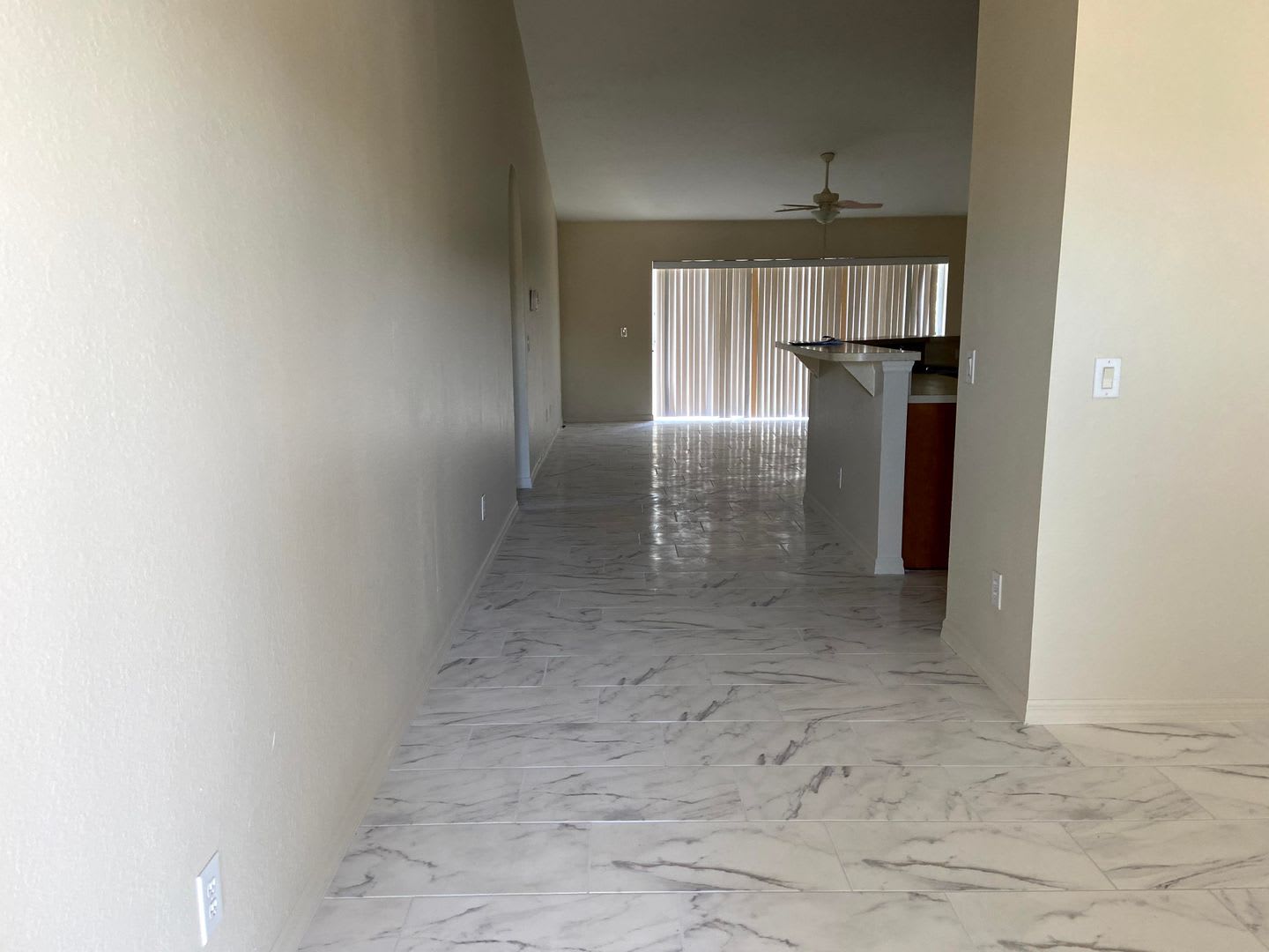 $500.00 OFF FIRST MONTH!!! Huge 4 bedroom/Greenbriar Area. – photo 2