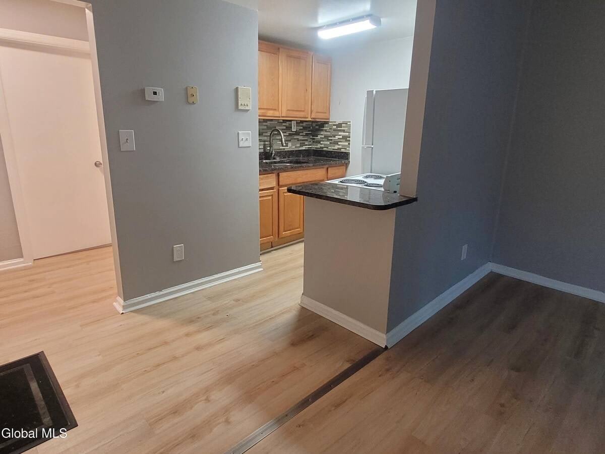 147 Eagle Street – photo 4