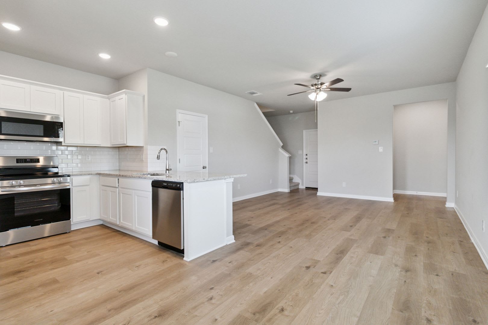 Brand-New 3-Bedroom Emma Park Townhome with Private Yard & 2-Car Garage – photo 5