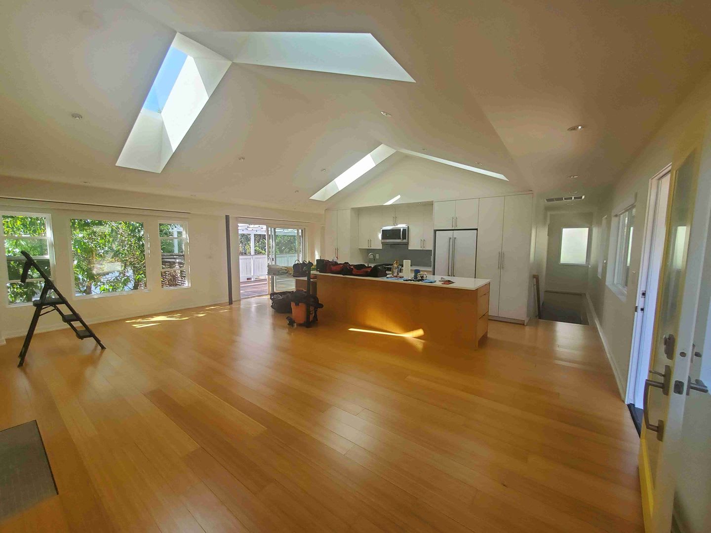 Prime Wallingford location 4 bed, 3 bath with updates. – photo 3