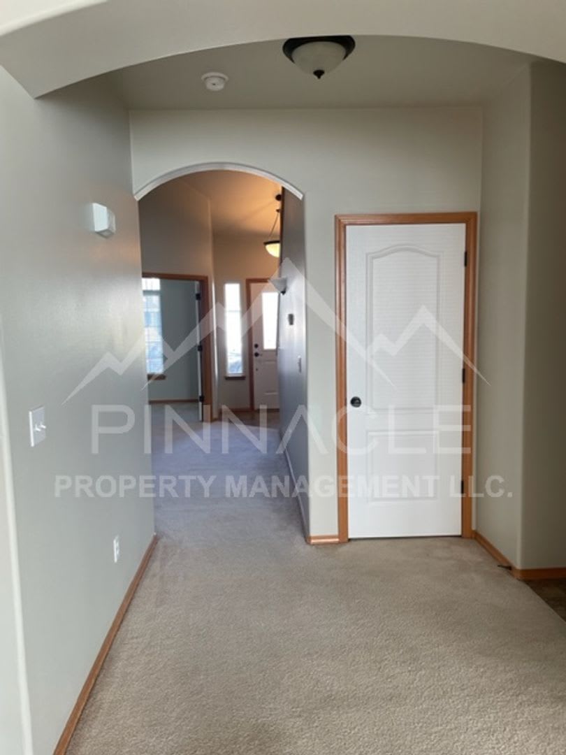 4 Bedroom Ellensburg Home – photo 4
