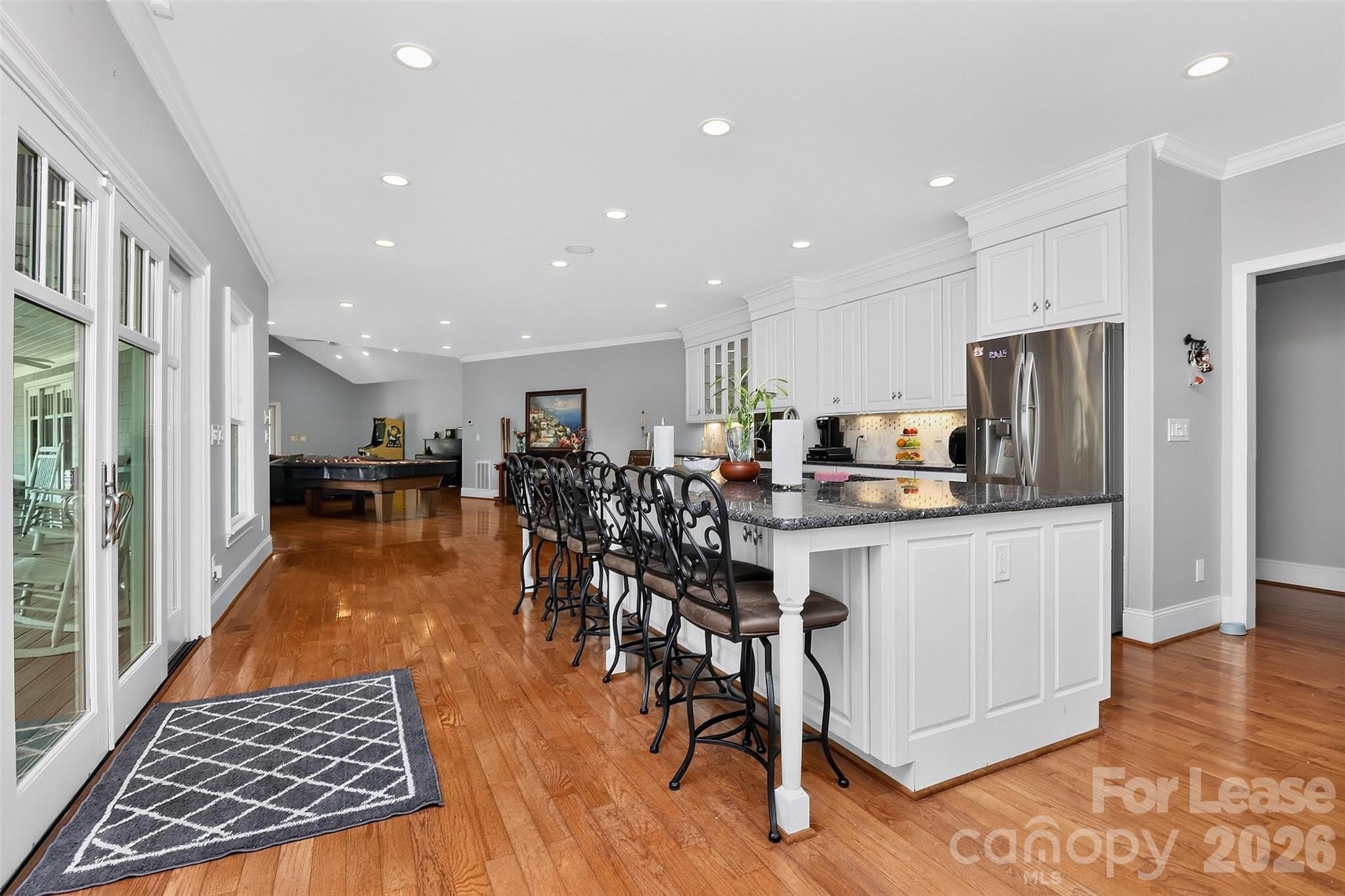 9704 Saddle Avenue – photo 3
