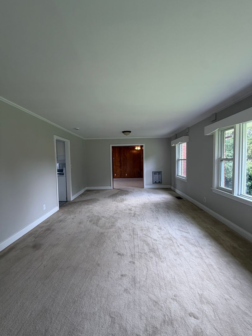 Country Rental on Approximately 1.9 Acres With 4 Bedrooms! – photo 4