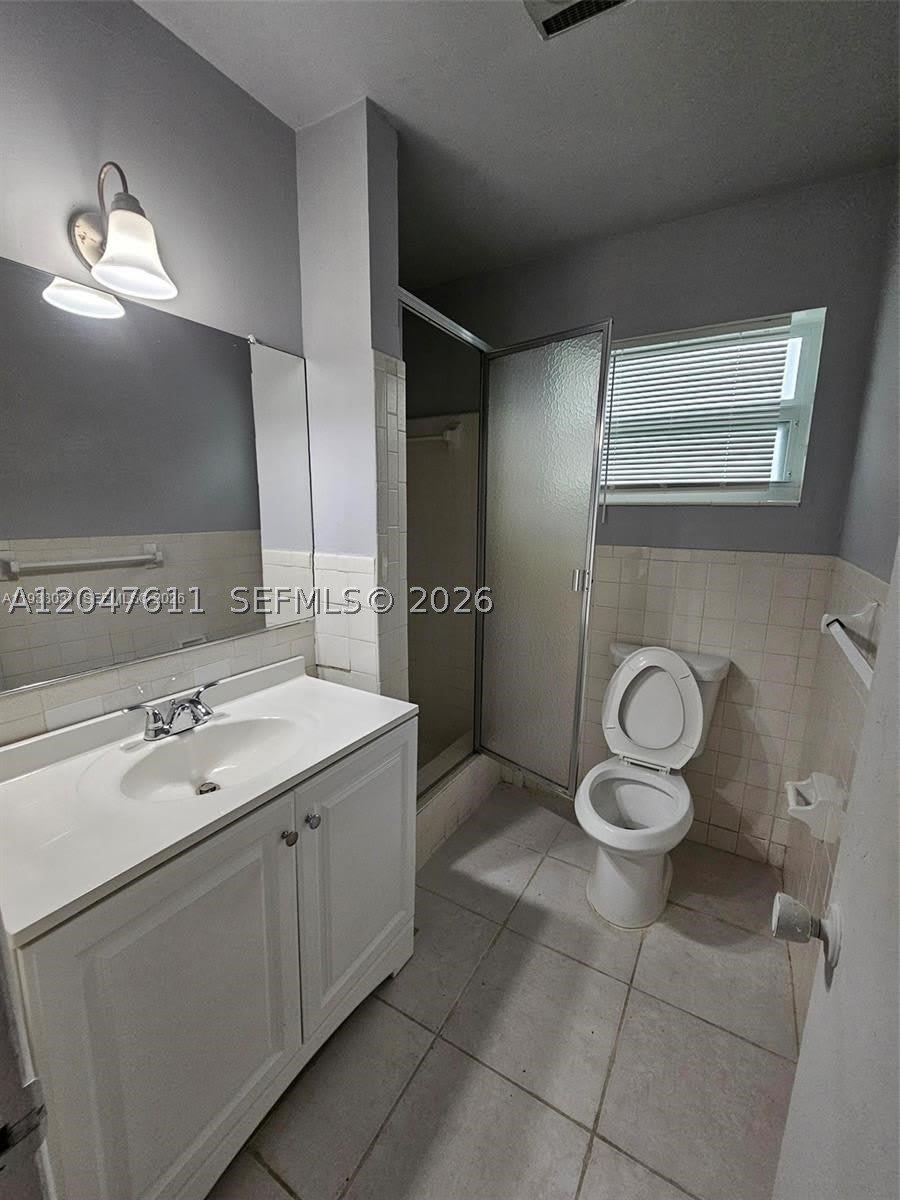 917 SW 16th St – photo 4