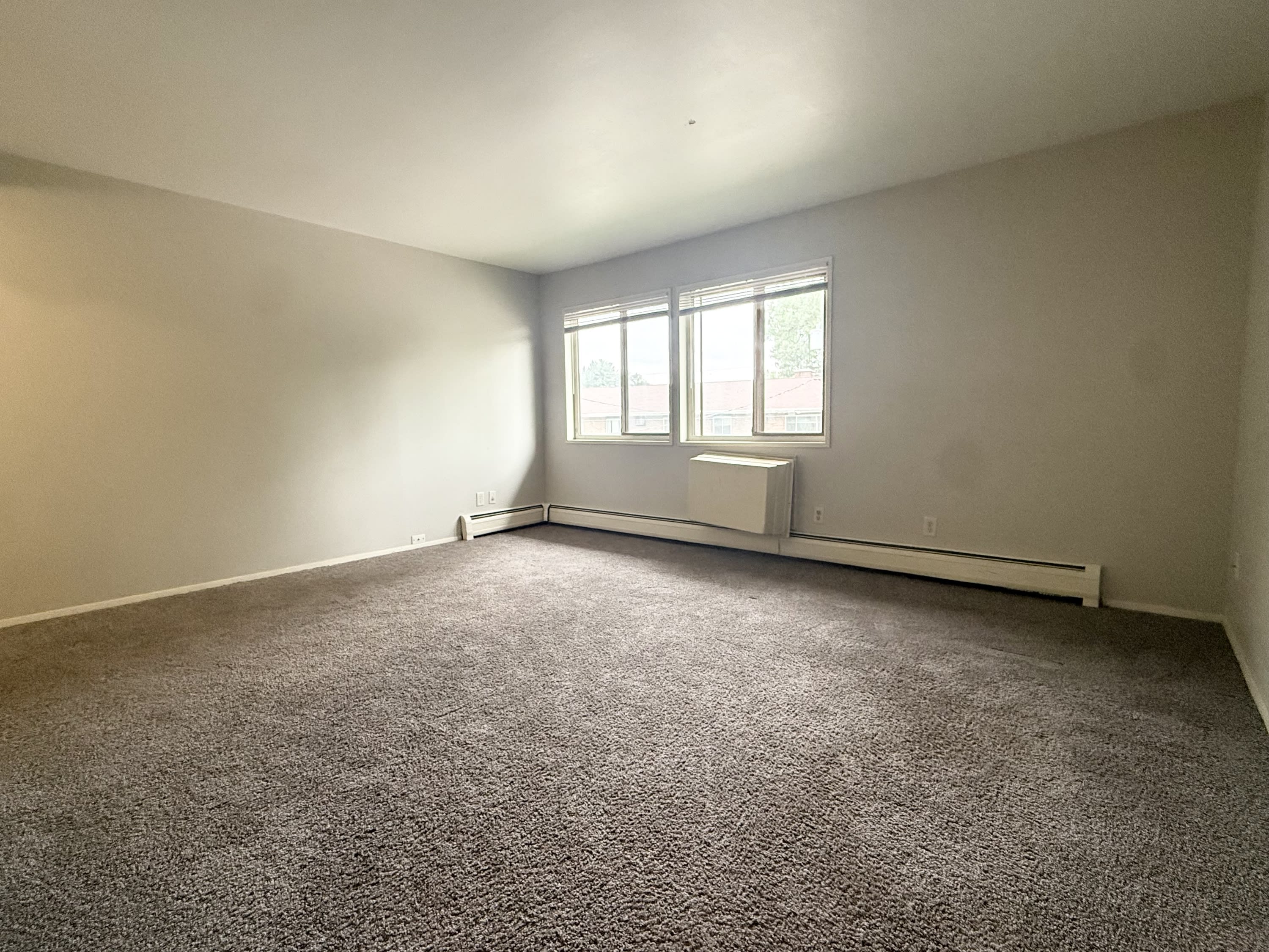 2080 Allen Boulevard – photo 3