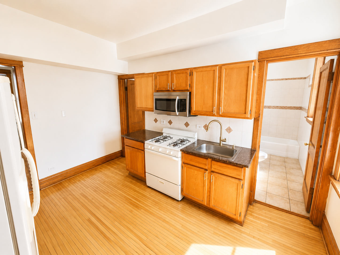1946 North Kimball Avenue – photo 3
