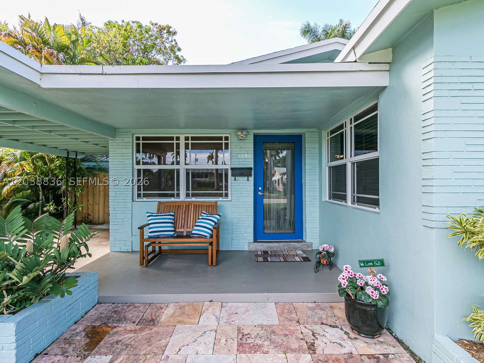 1540 Arthur St – photo 3