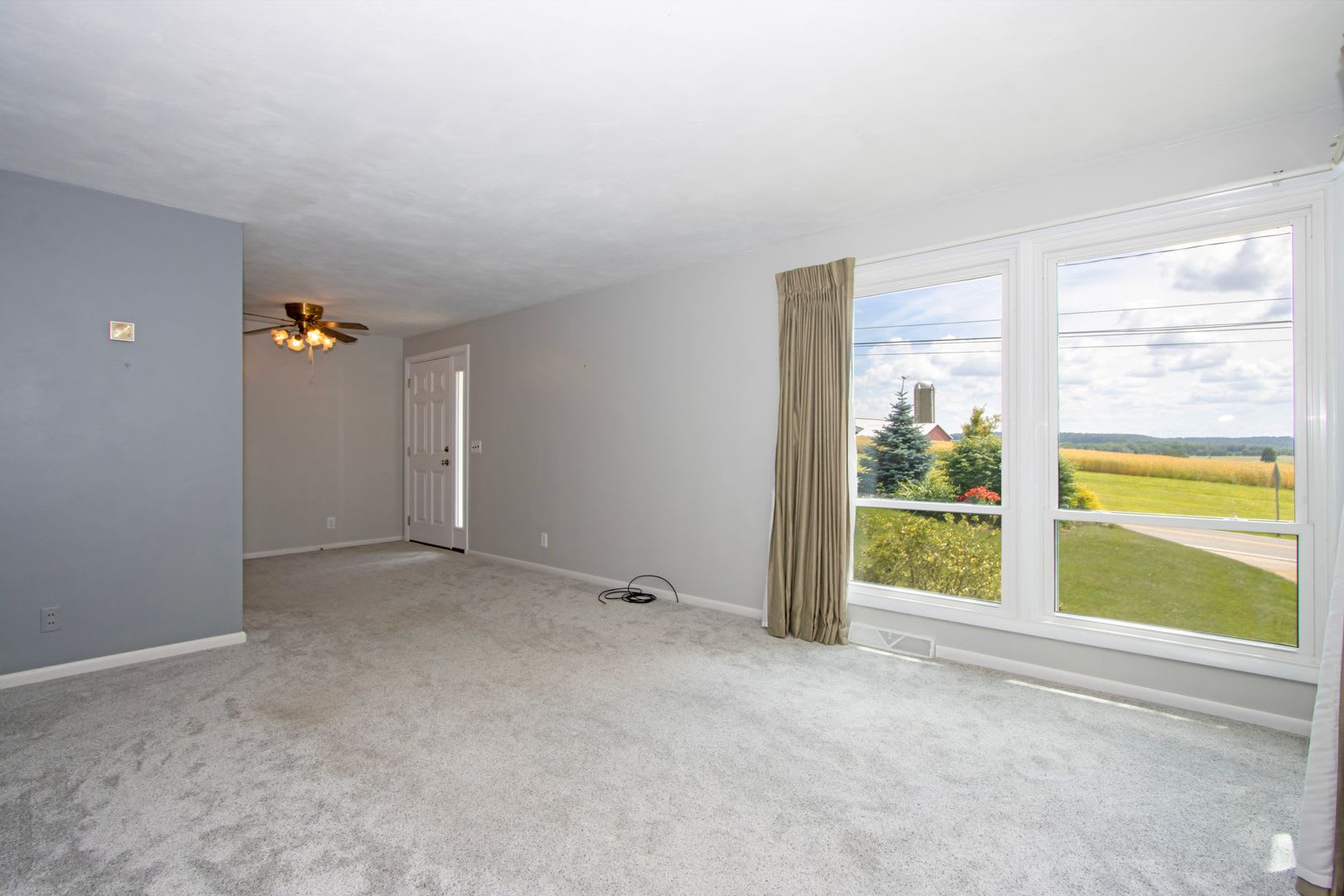 Four Bedroom Single Family Home – photo 2