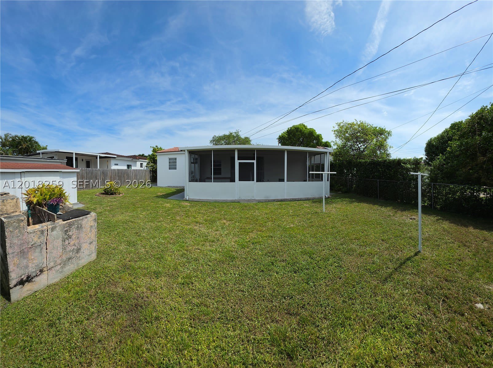 4601 SW 5th St – photo 3