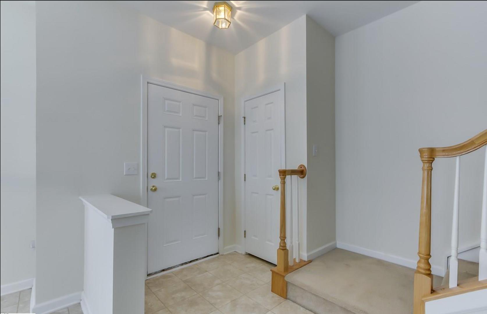 Beautiful 2 2 5 Townhome In Mauldin – photo 2
