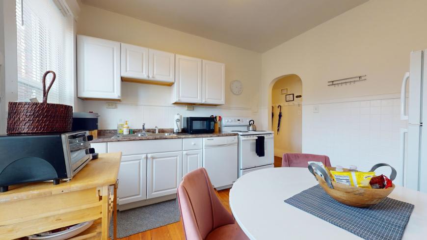 636 Washington St – photo 4