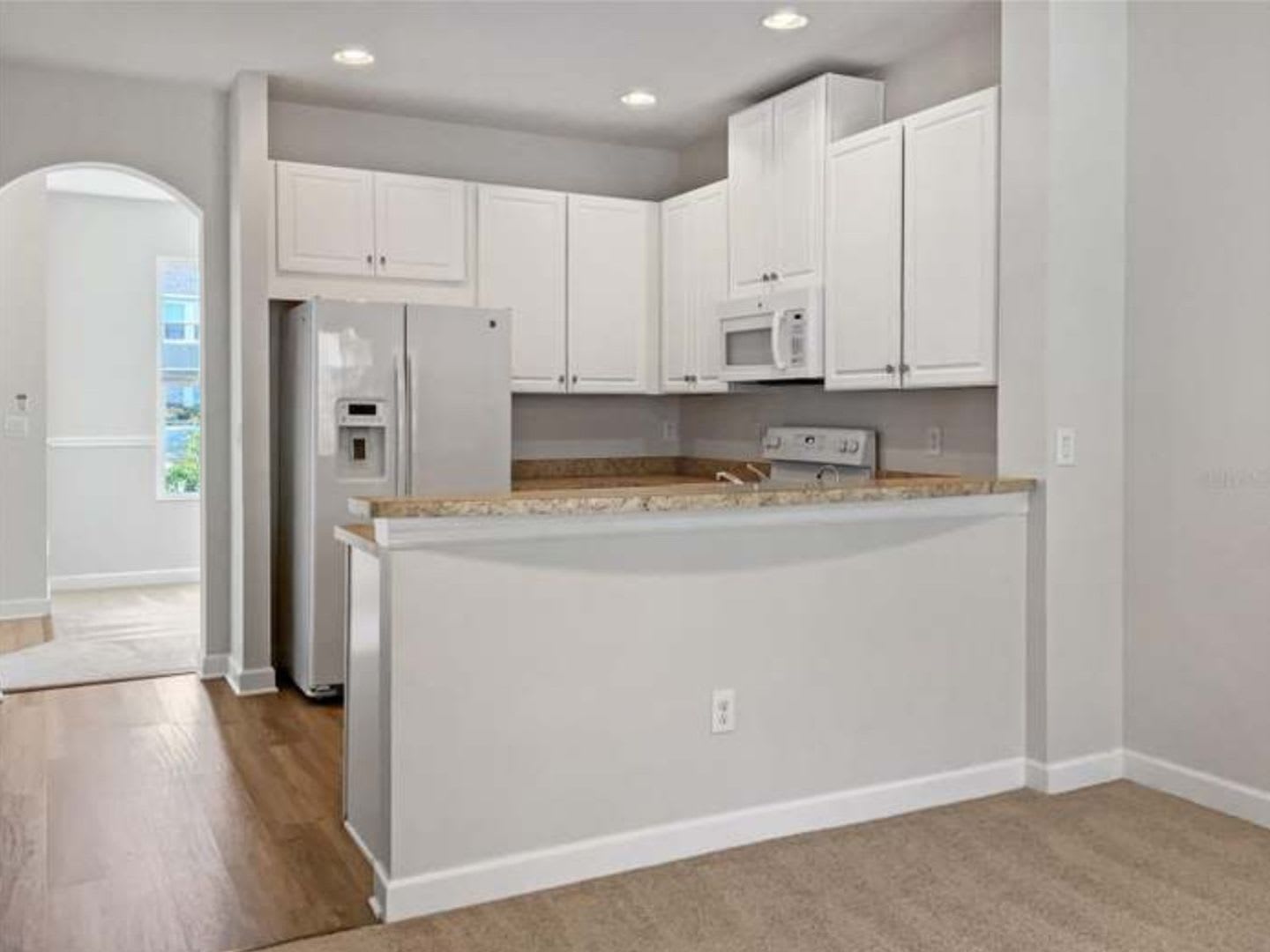 2 Bedroom Townhome in Riverview – photo 5
