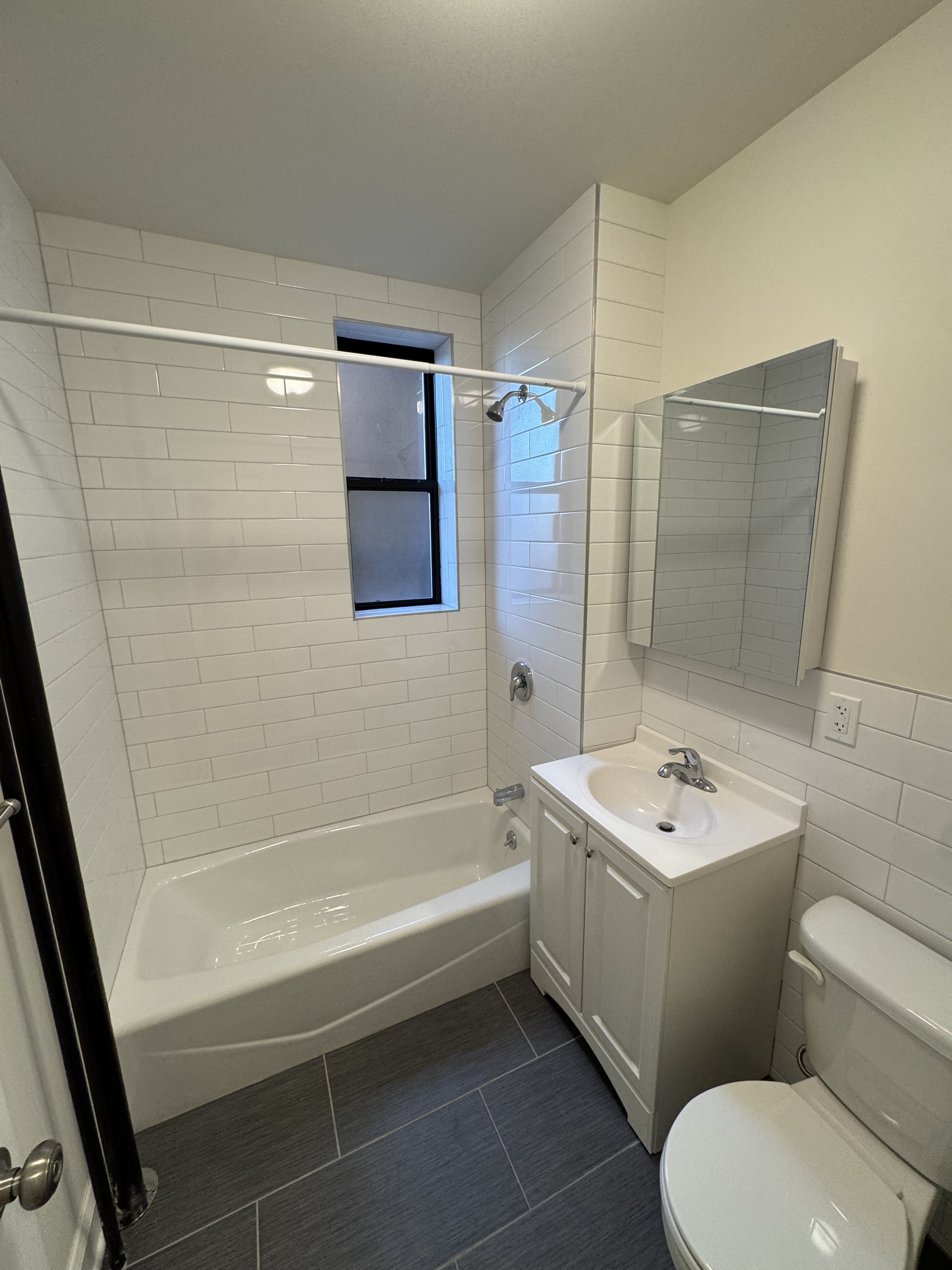 435 72nd St – photo 2