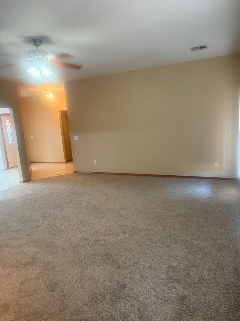 **Home for Lease in Yukon, OK – photo 5