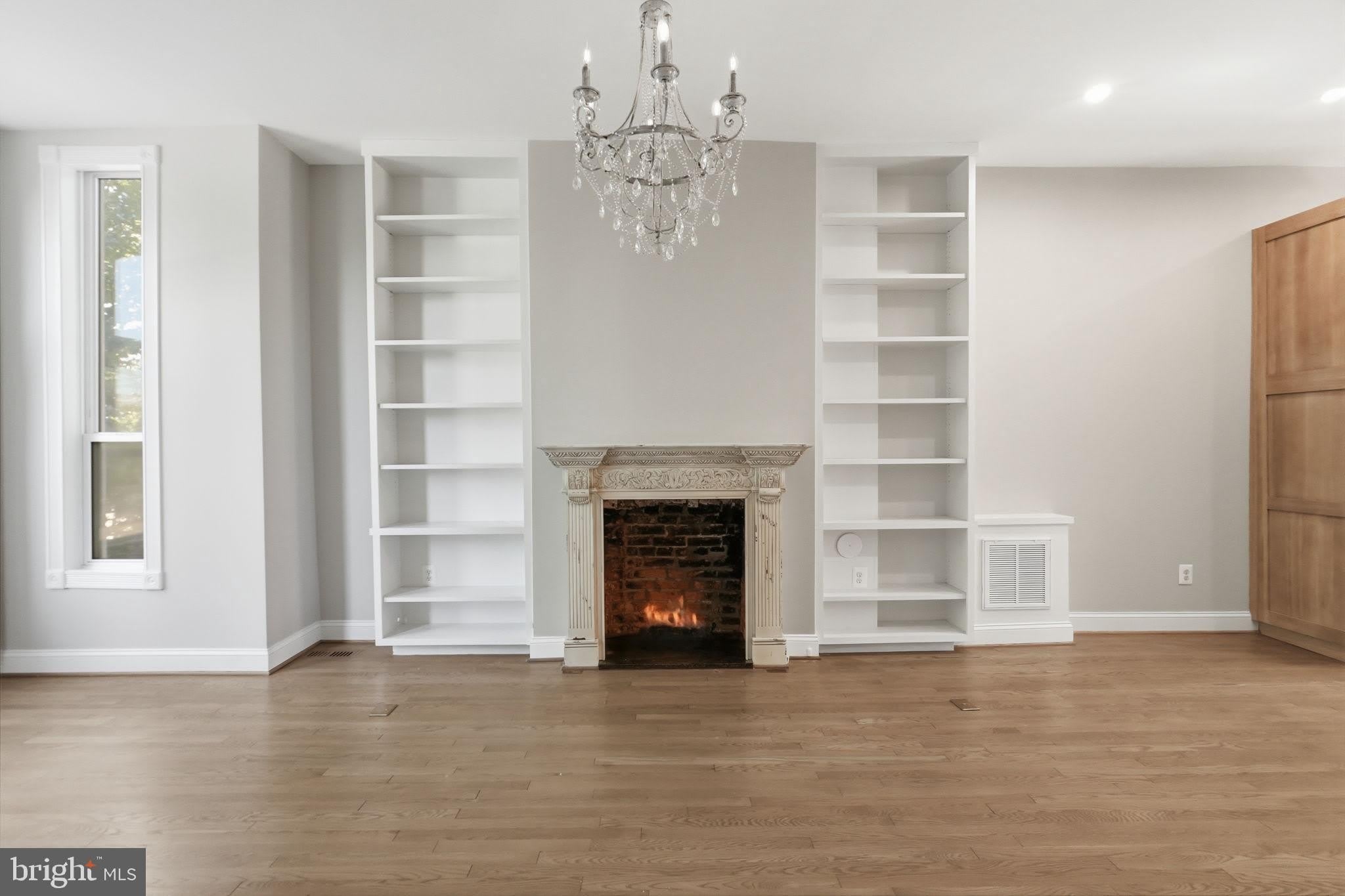 706 12TH Street NE – photo 5