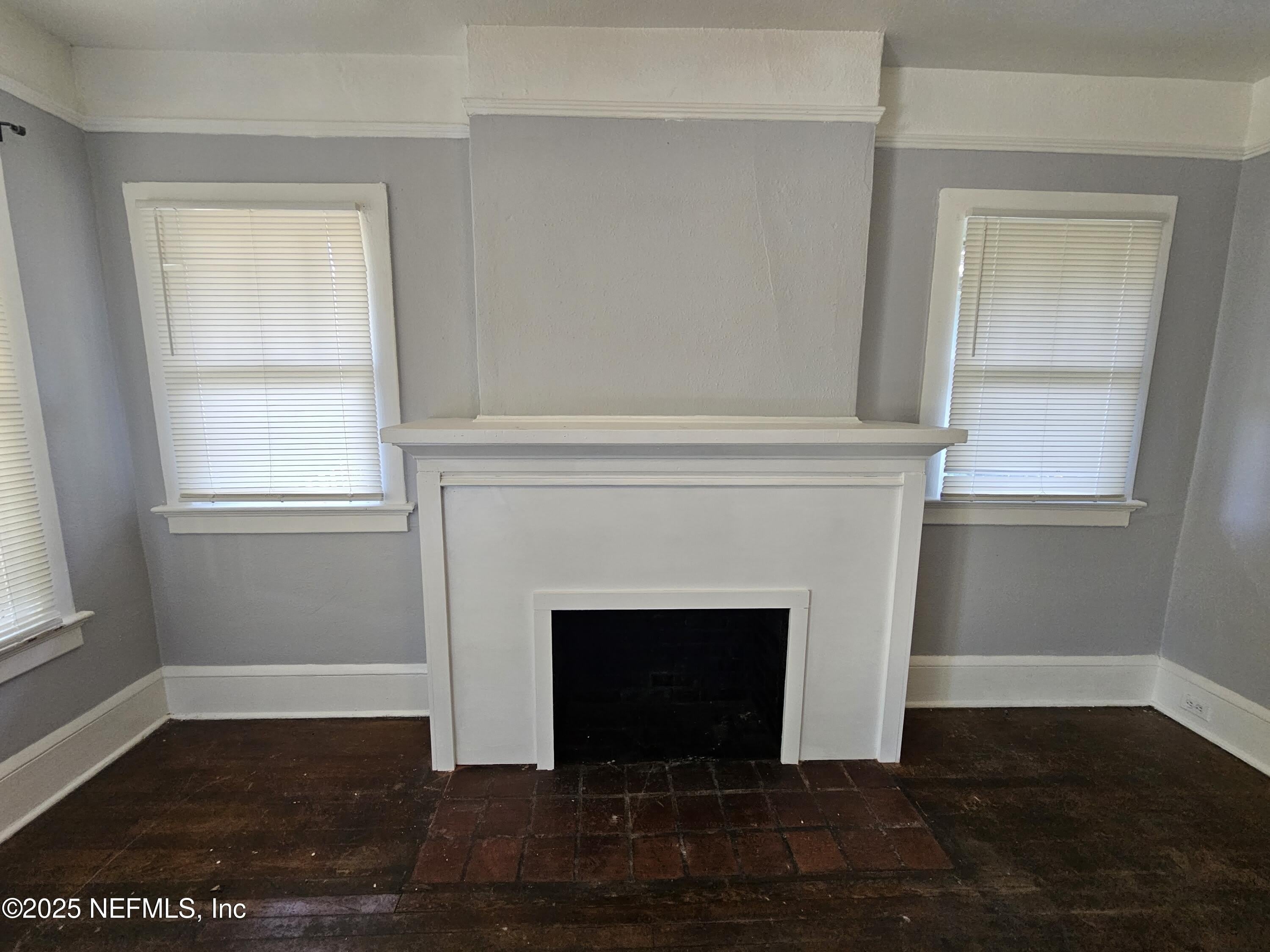 2536 PHYLLIS Street – photo 3