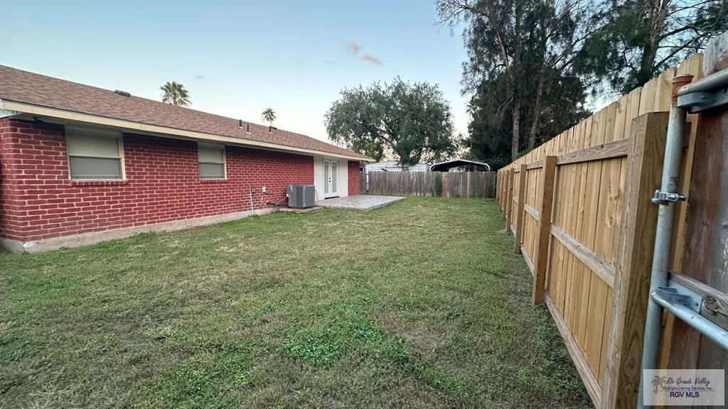 55 ALBERTA DR. – photo 3