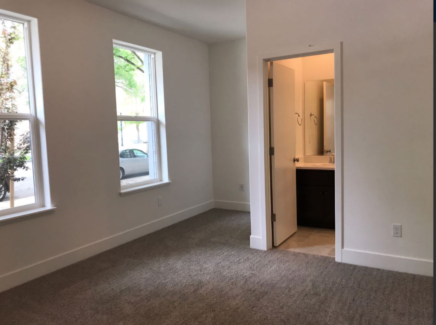 Stunning Home in the heart of the Downtown – photo 4