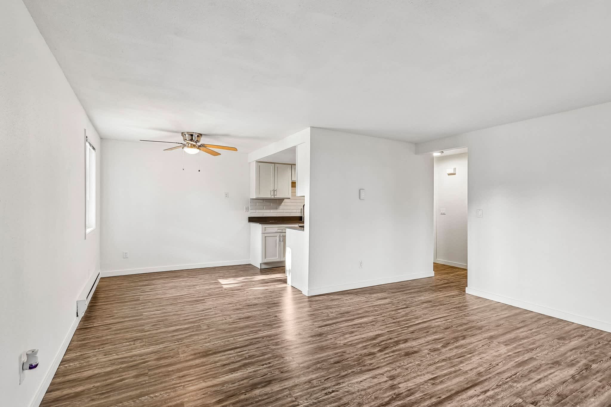 Well Maintained 3Bd Townhome – photo 3