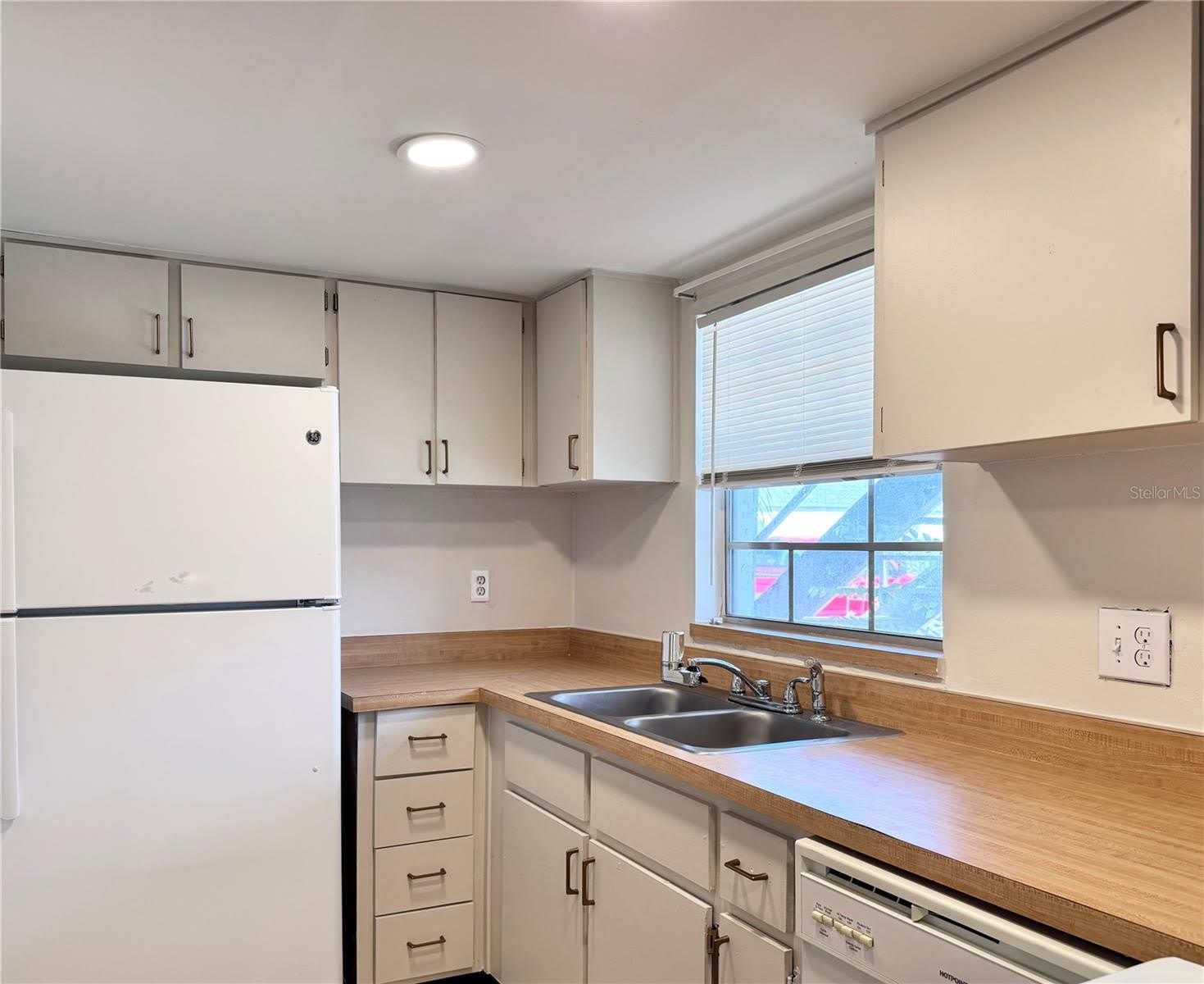 1000 S Semoran Boulevard – photo 4