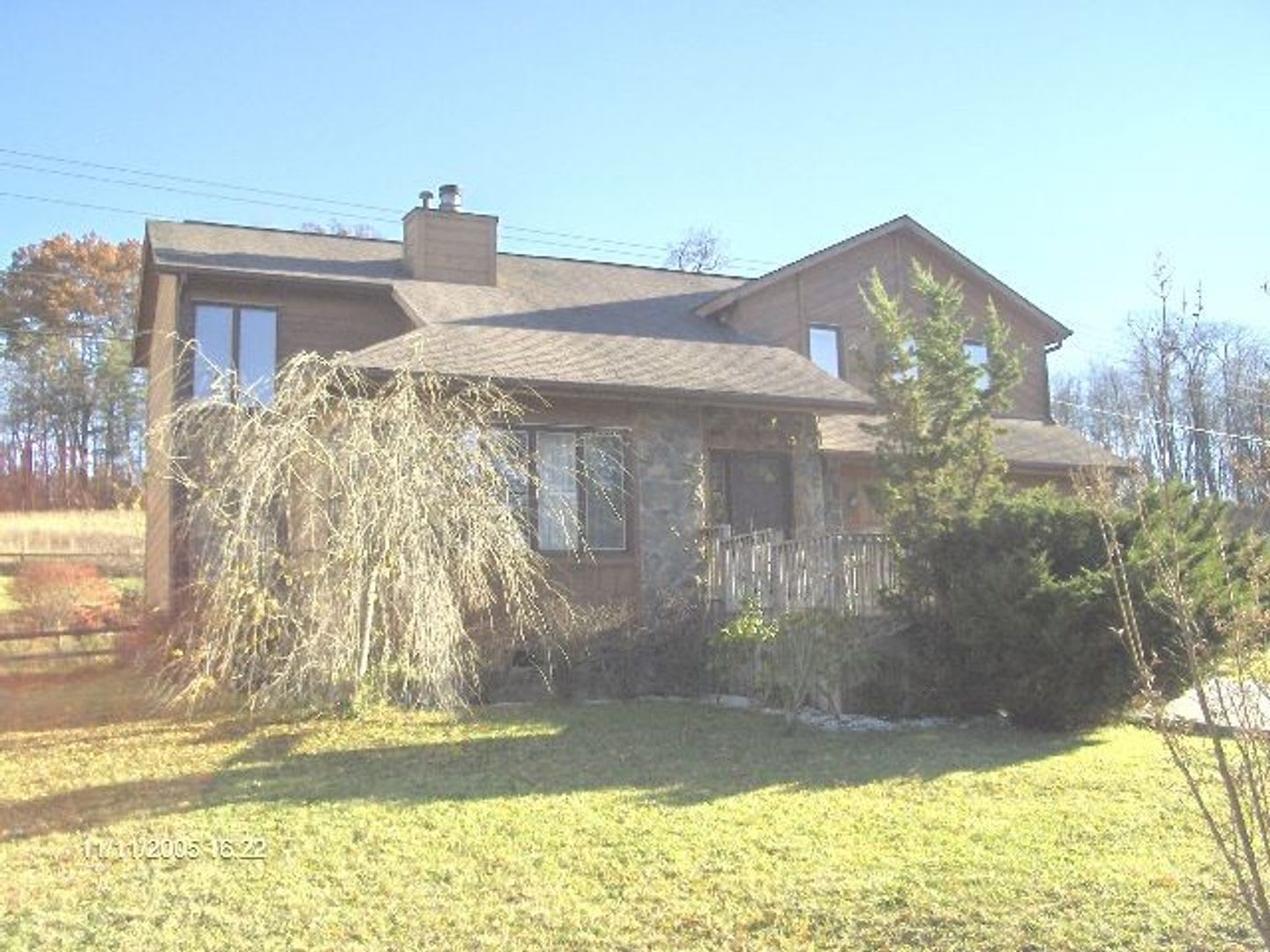 3 Bedroom 2.5 Half Bath Townhouse with 1 Car Garage – photo 2