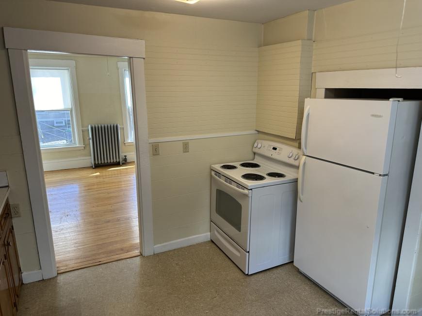 137 Merriam Ave. – photo 4
