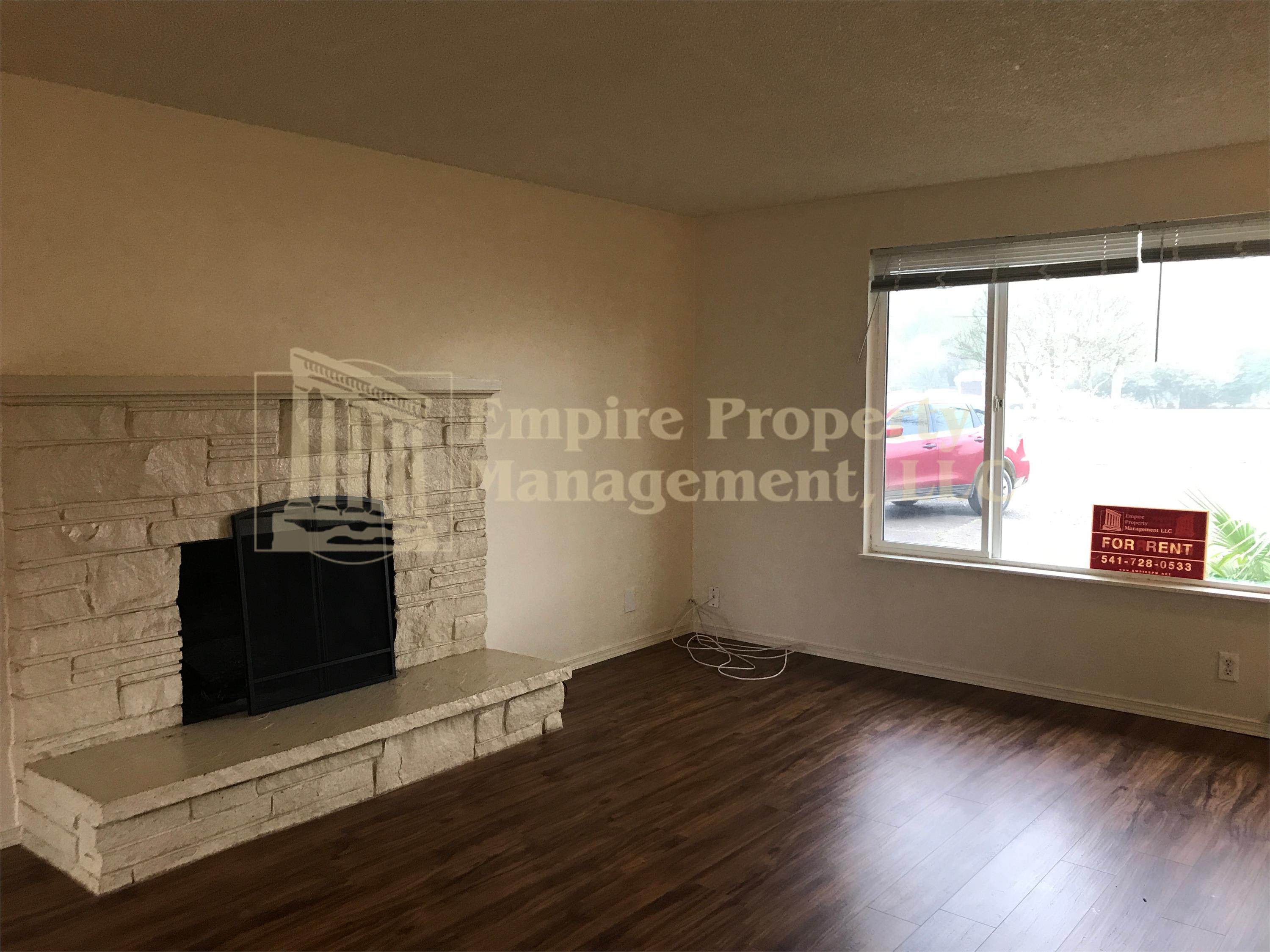 549 Honeysuckle Lane – photo 3