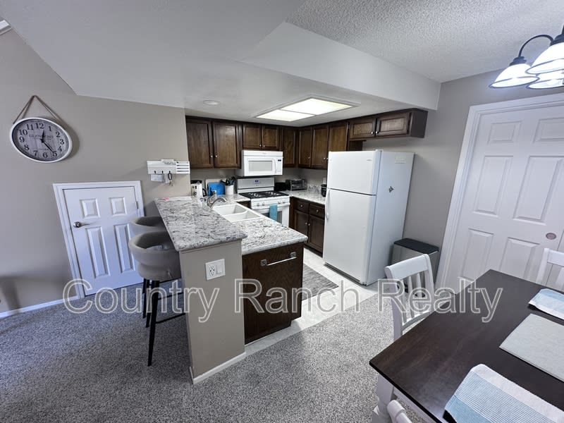 441 Moser Avenue C7 – photo 3