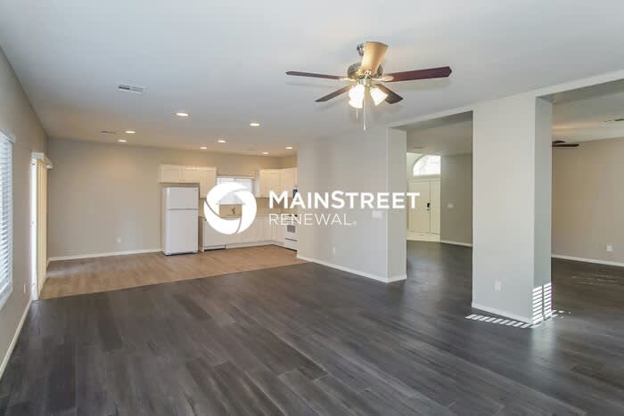 4361 Cottontail Lane – photo 4