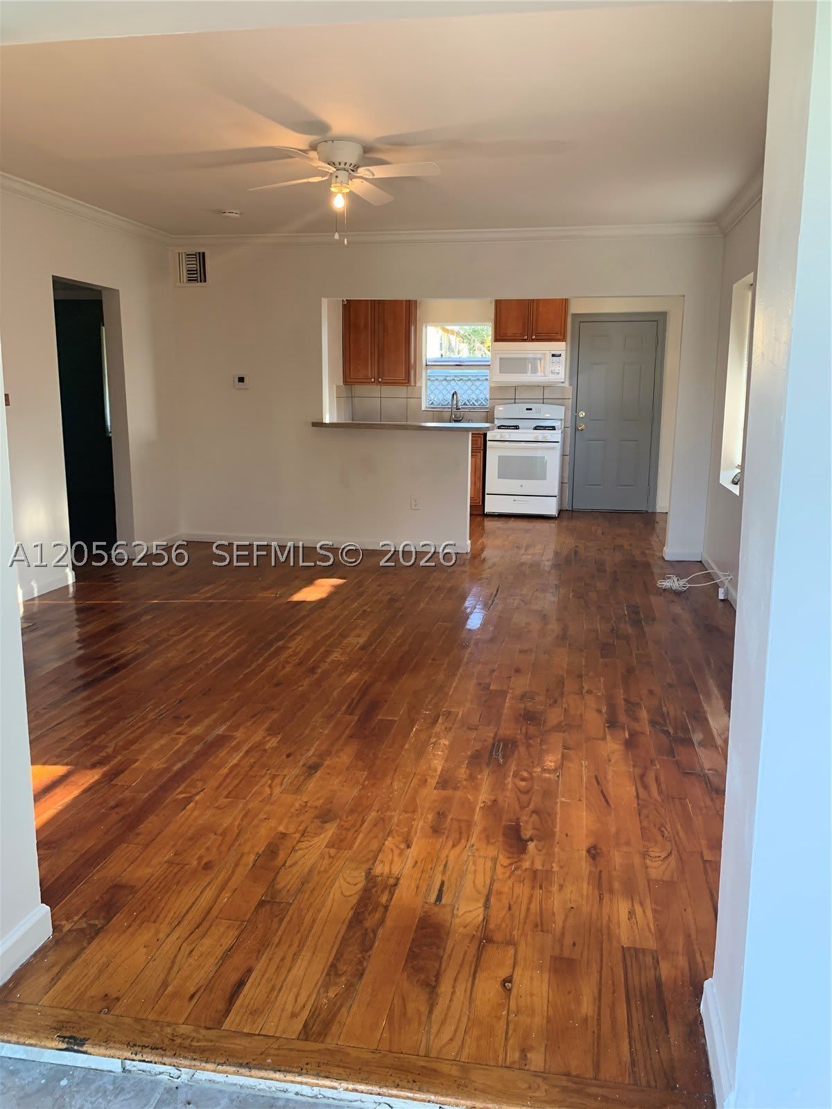 1806 Funston St – photo 5
