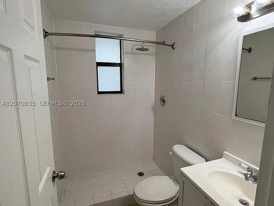 421 SW 6th St – photo 5